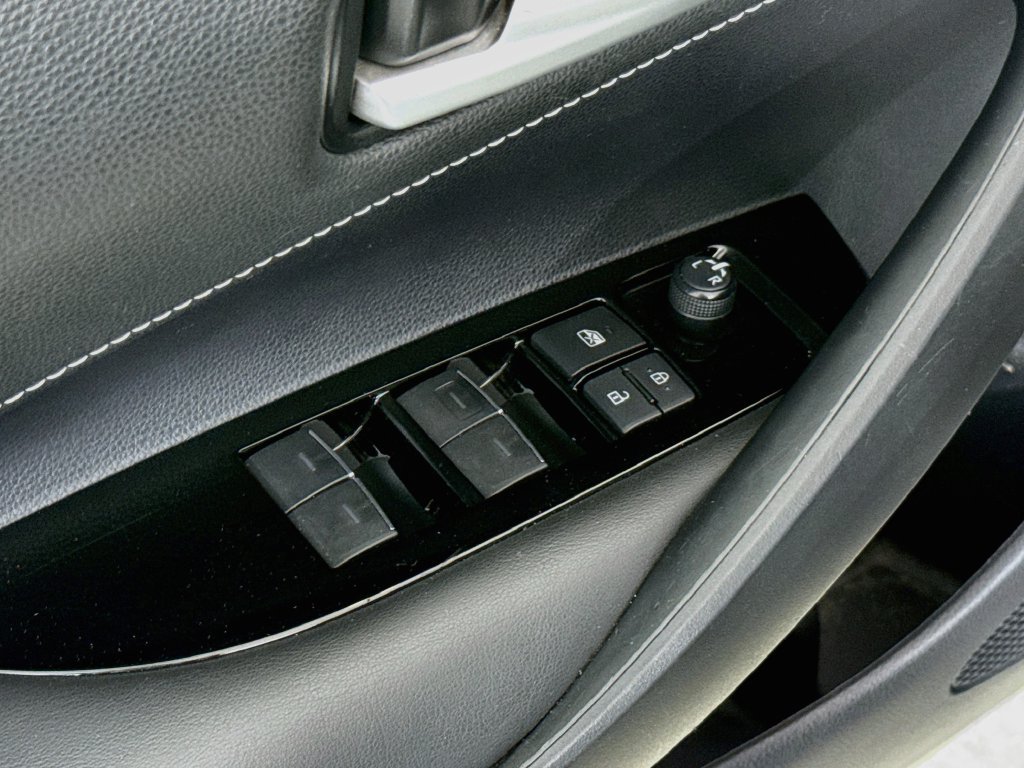 Used 2023 Toyota Corolla SE FWD image 19
