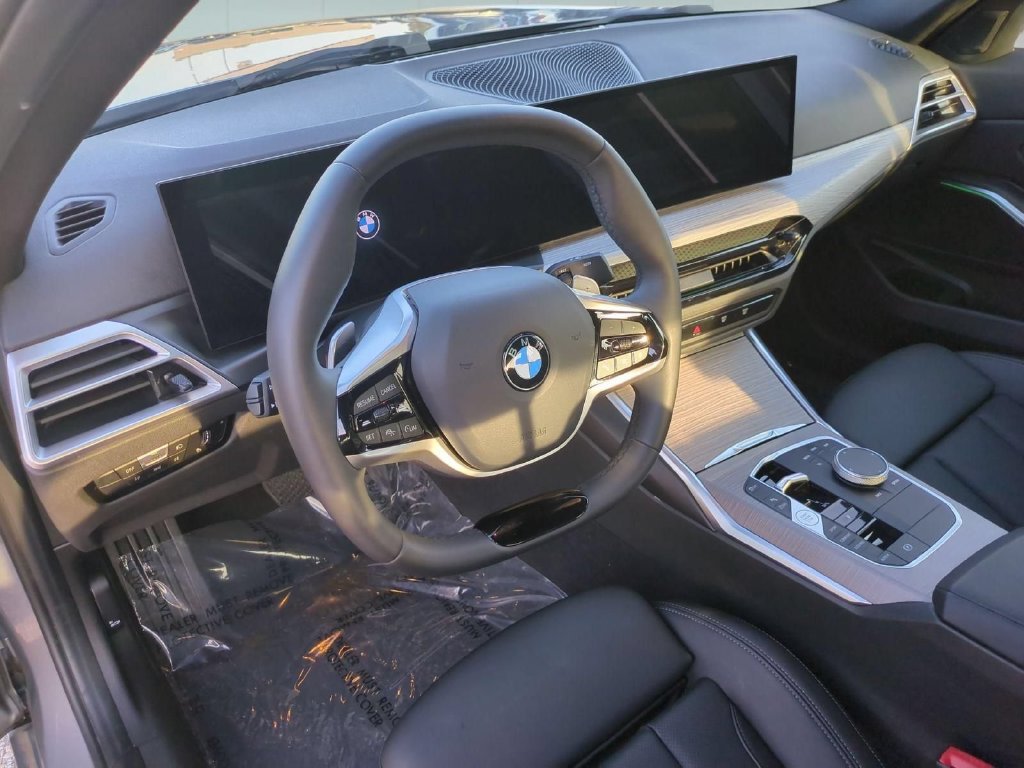 Used 2026 BMW 330i xDrive Sedan AWD/4WD image 11