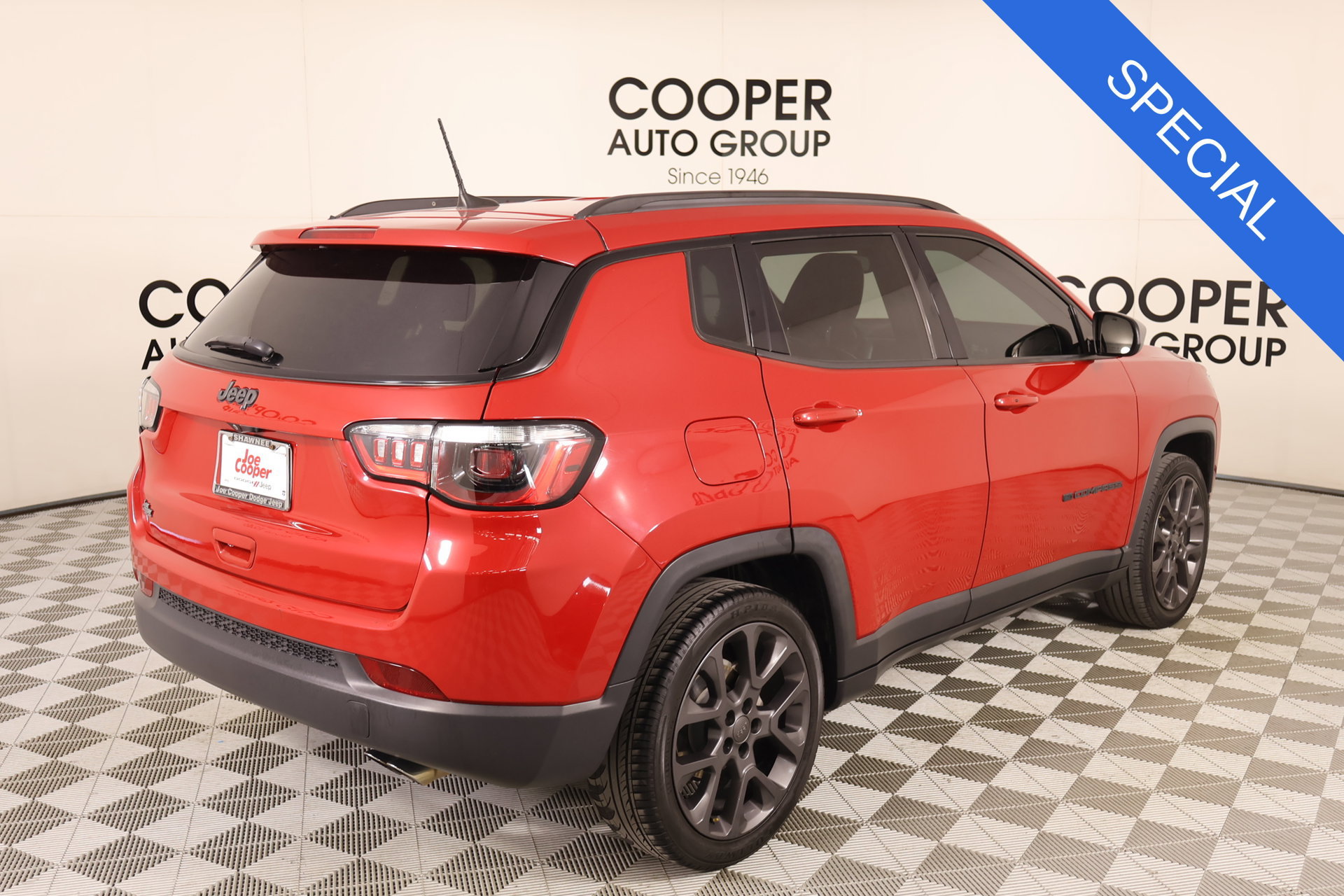 Used 2021 Jeep Compass Latitude FWD image 21