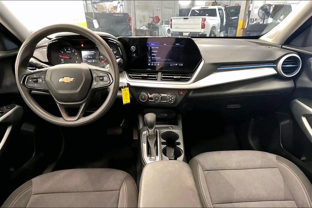 Used 2024 Chevrolet Trax LS FWD image 14