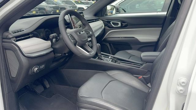 Used 2024 Jeep Compass Limited w/ Elite Group AWD/4WD image 35