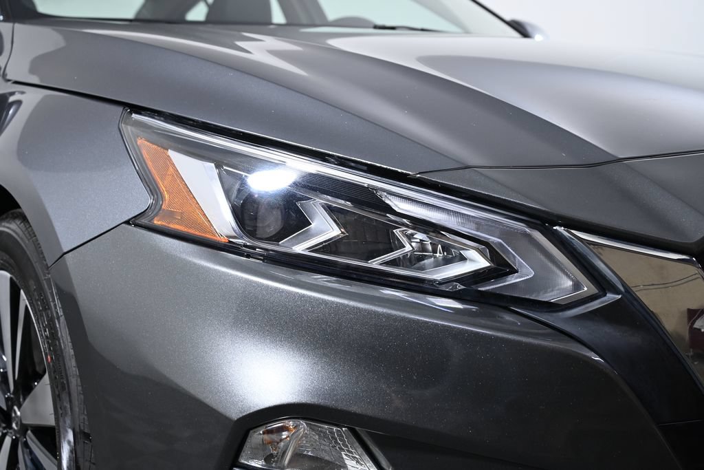 Certified 2022 Nissan Altima 2.5 SV FWD image 10