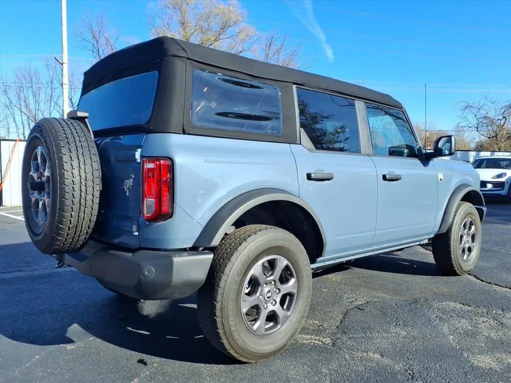 Used 2023 Ford Bronco Big Bend image 3