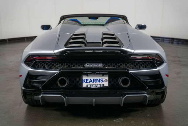 Used 2023 Lamborghini Huracan EVO RWD image 7