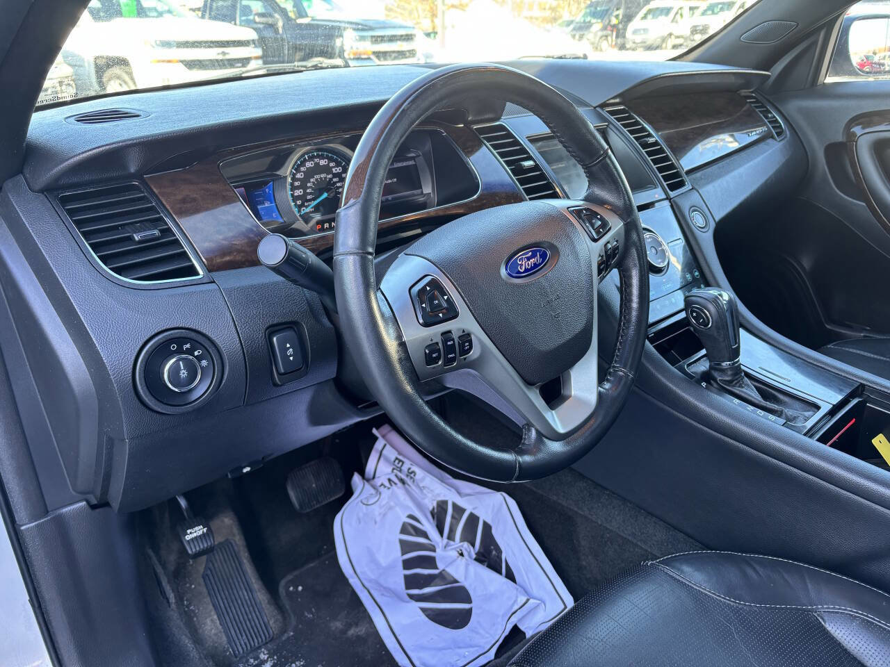 Used 2013 Ford Taurus Limited image 13