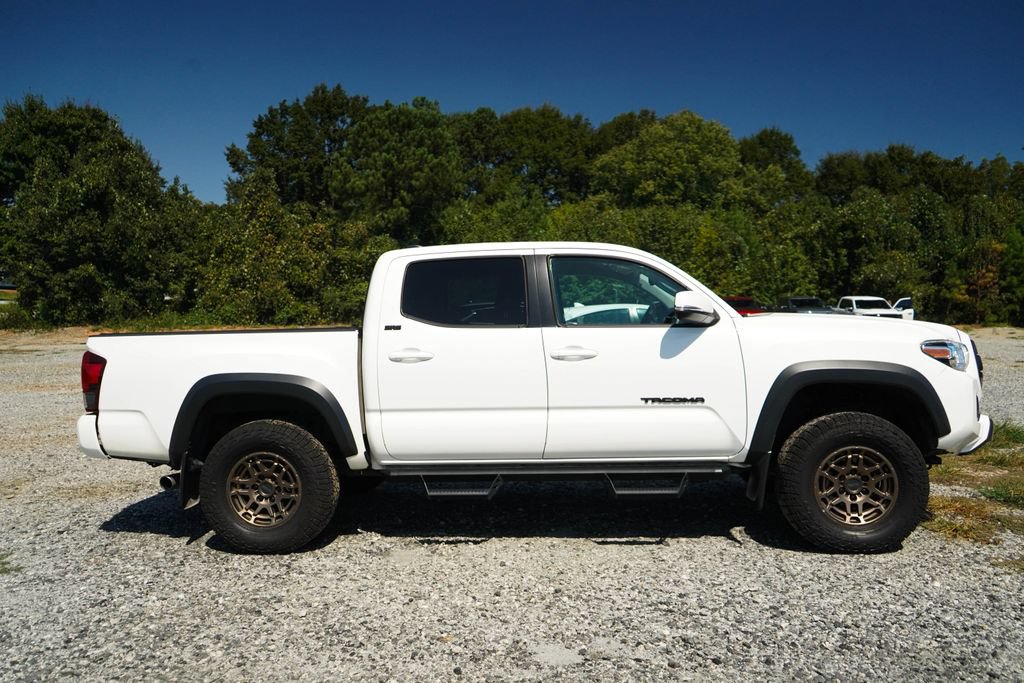 Used 2022 Toyota Tacoma SR5 w/ Trail Edition AWD/4WD image 3