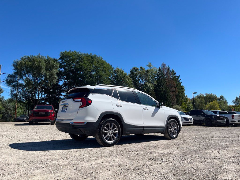 Used 2023 GMC Terrain SLT FWD image 7