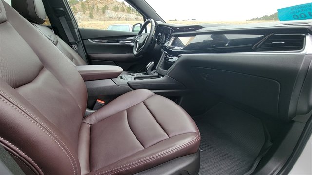 Used 2024 Cadillac XT6 Premium Luxury w/ Technology Package AWD/4WD image 46