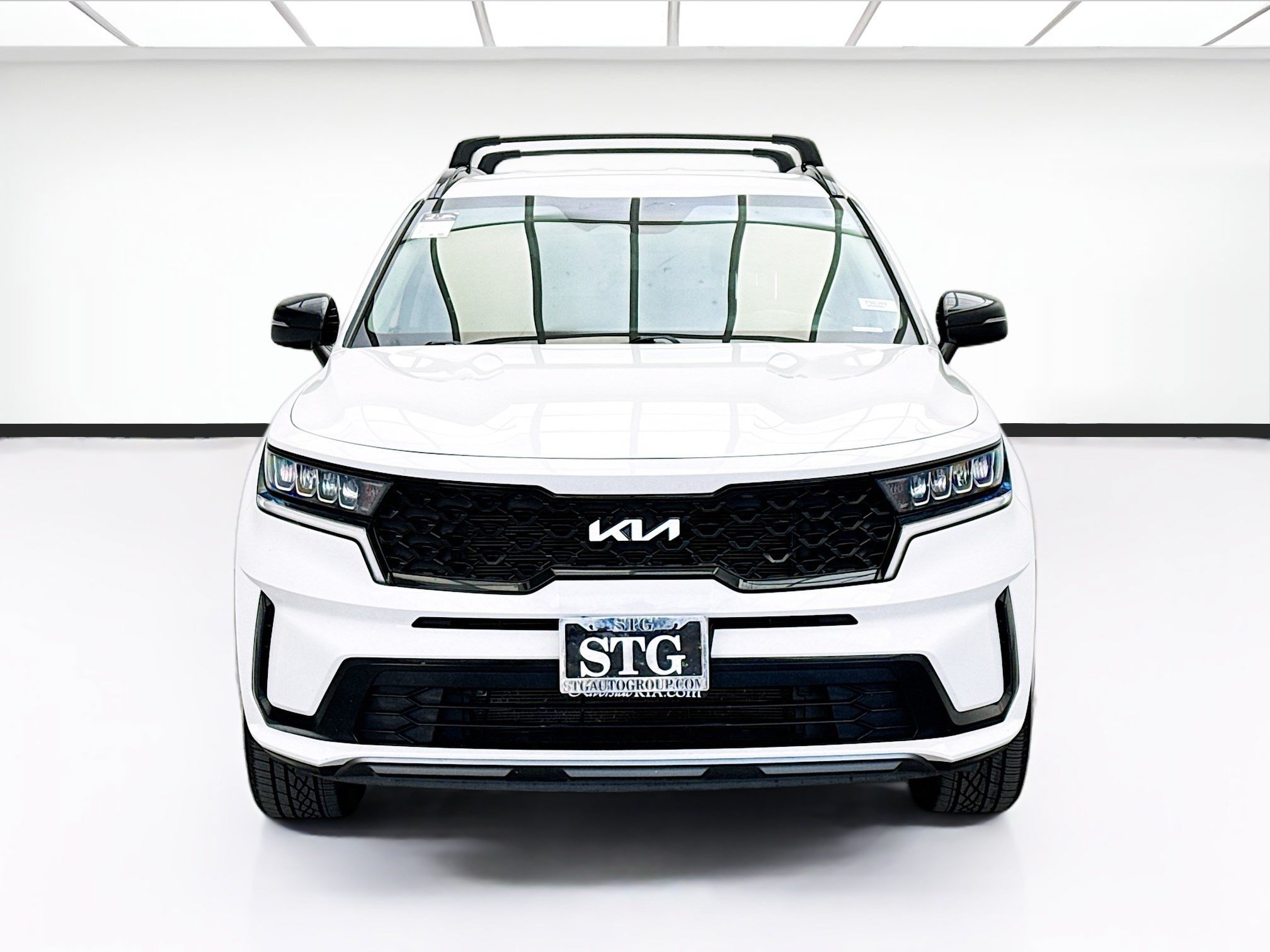 Used 2022 Kia Sorento S FWD image 2