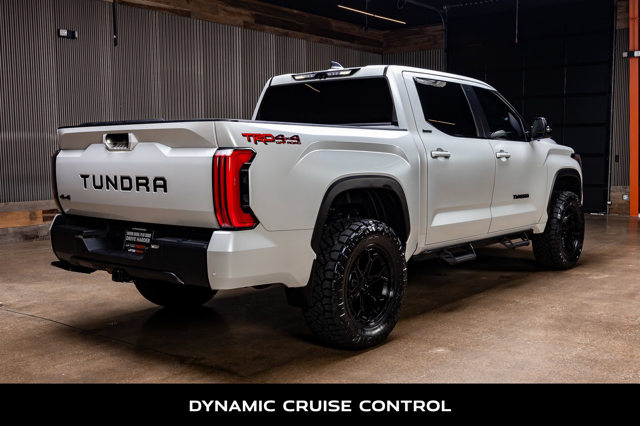 Used 2024 Toyota Tundra Limited AWD/4WD image 10