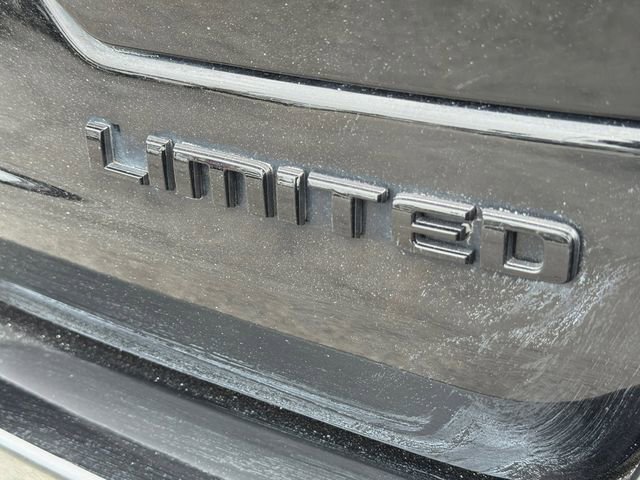 Certified 2023 Jeep Grand Cherokee Limited w/ Black Appearance Package AWD/4WD image 26