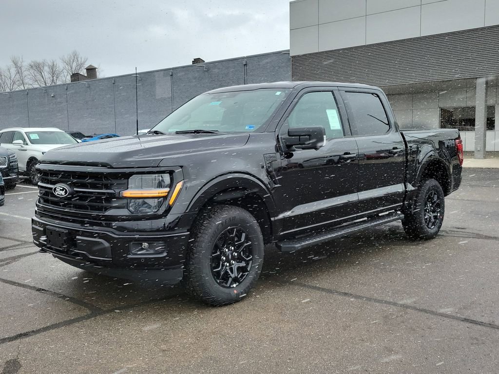 New 2025 Ford F150 XLT w/ Equipment Group 302A MID image 8