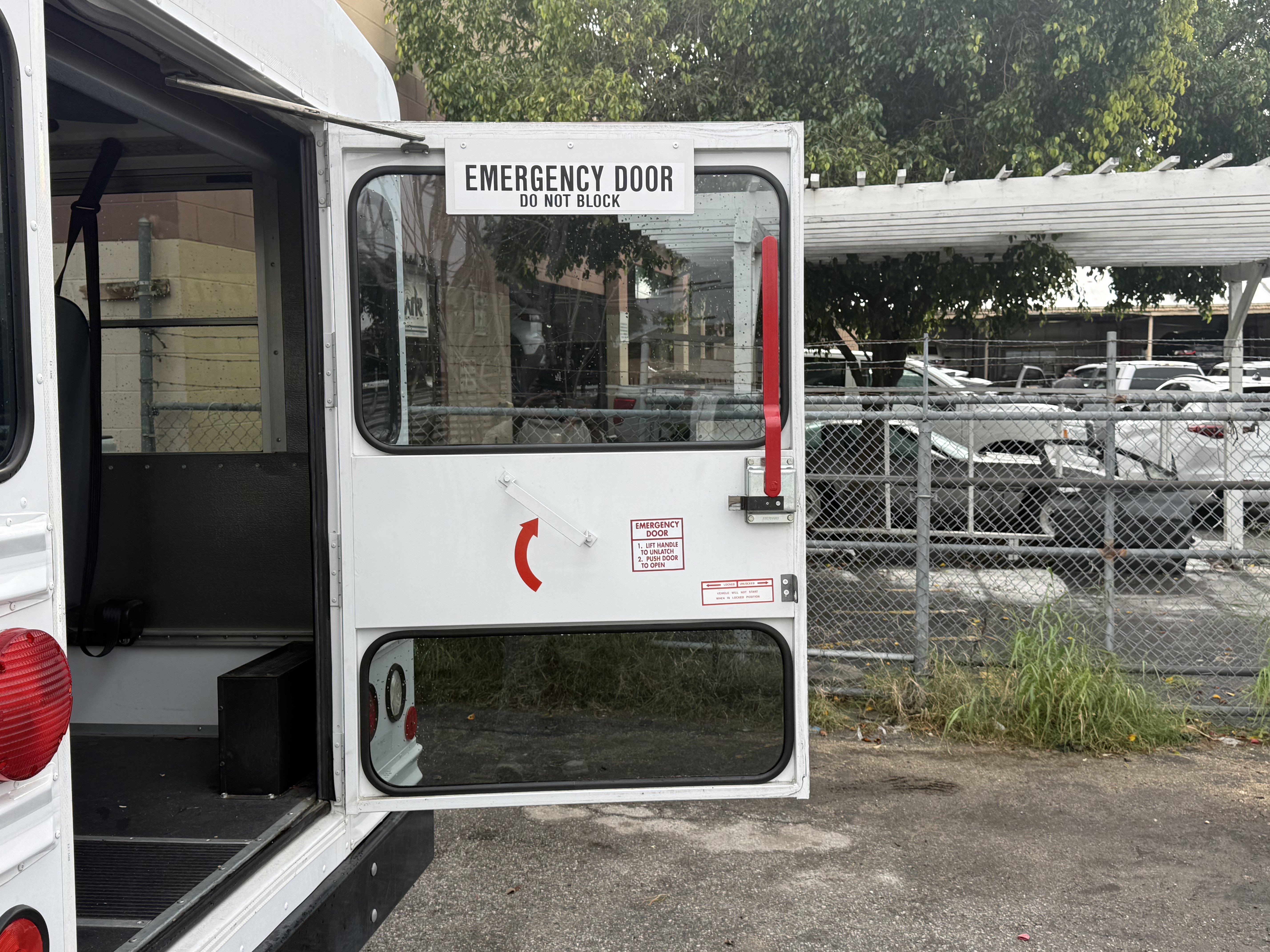 Used 2006 Chevrolet Express 3500 w/ School Bus Package image 23