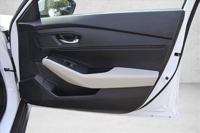 Certified 2023 Honda Accord EX image 29
