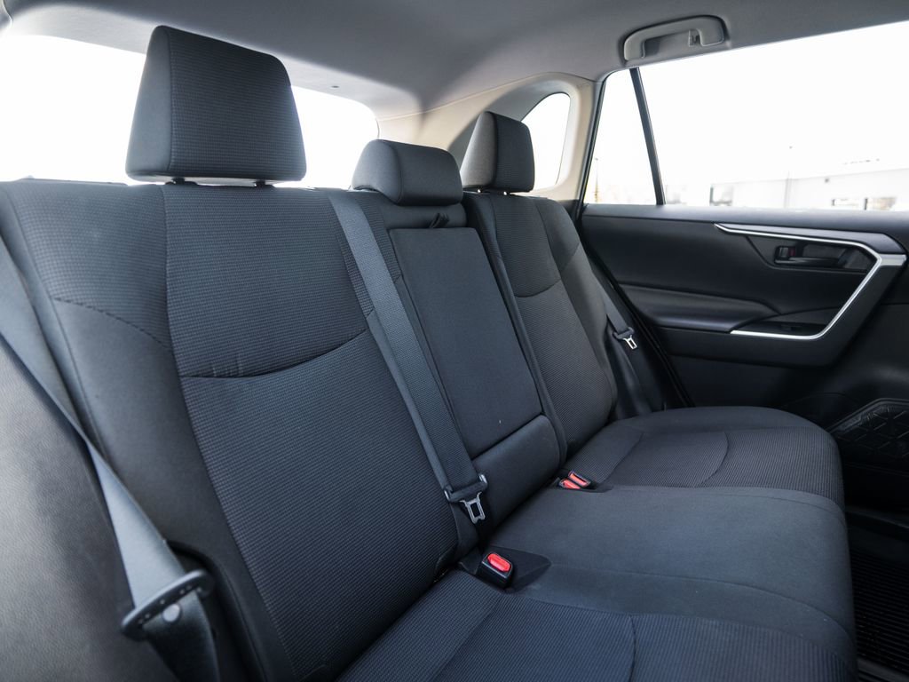 Used 2020 Toyota RAV4 LE w/ All Weather Liner Package image 29