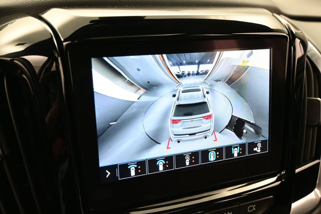 Used 2021 Chevrolet Traverse Premier w/ Redline Edition FWD image 25