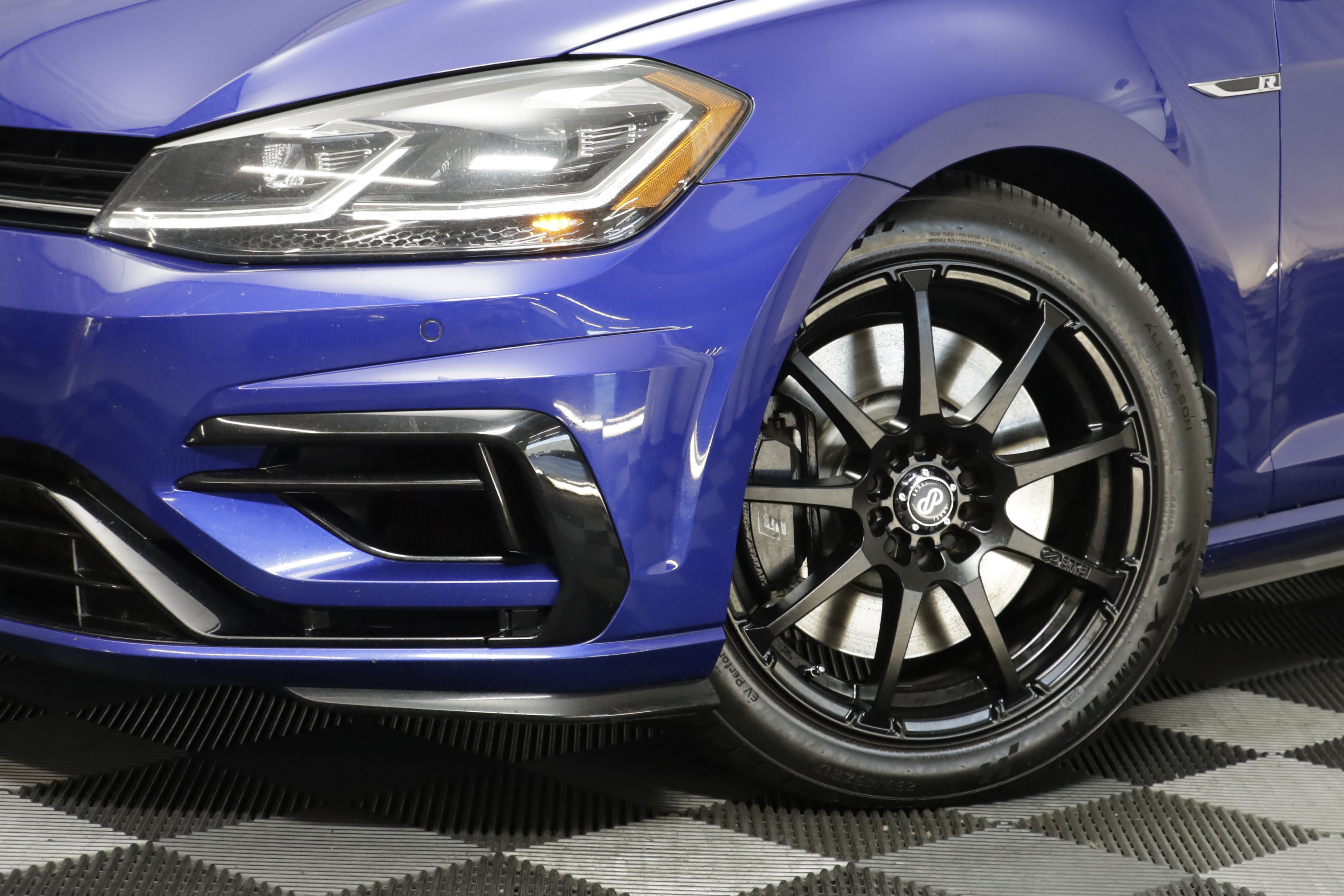 Used 2019 Volkswagen Golf R 4-Door AWD/4WD image 3