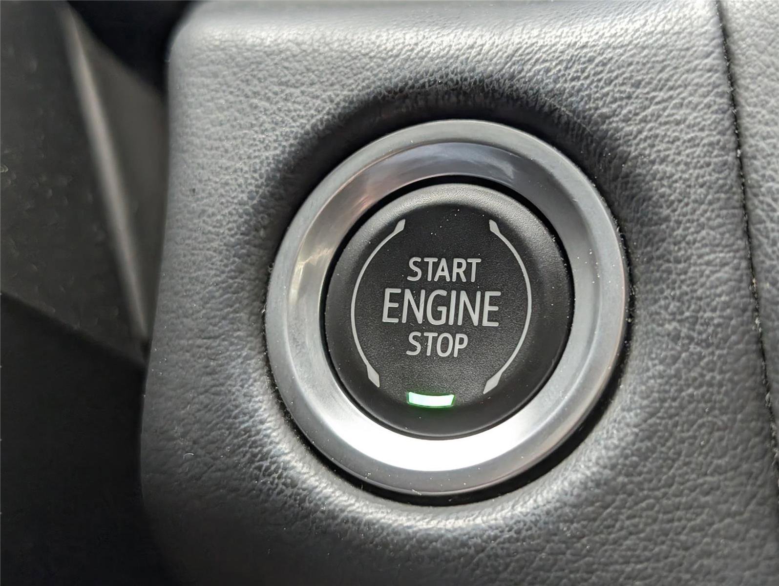 Used 2022 GMC Yukon SLT w/ SLT Premium Package image 25