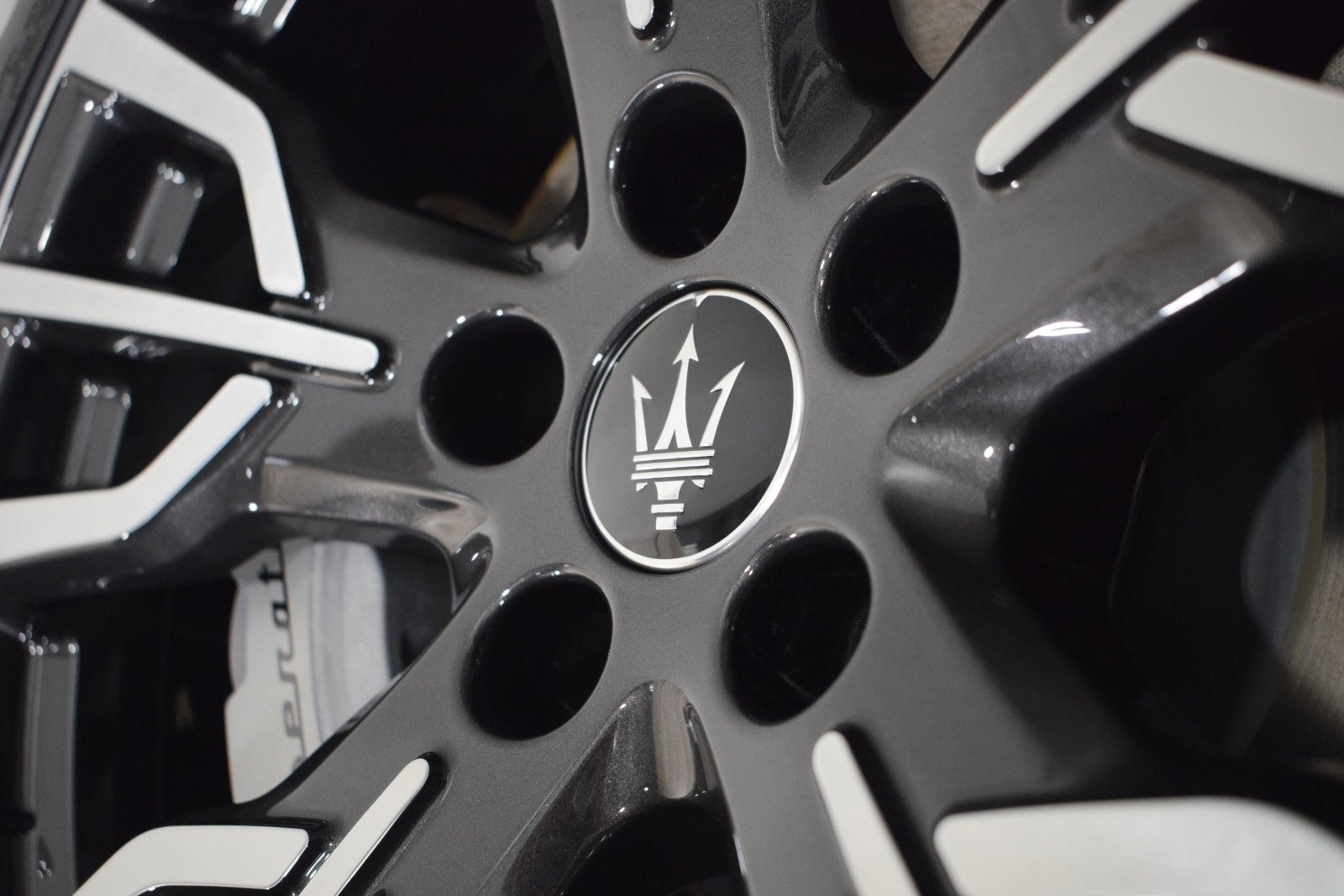 New 2025 Maserati Grecale GT image 17