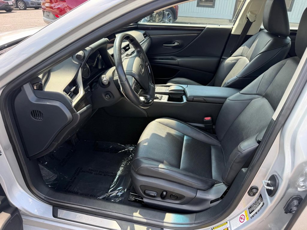Used 2019 Lexus ES 350 w/ Premium Package FWD image 13