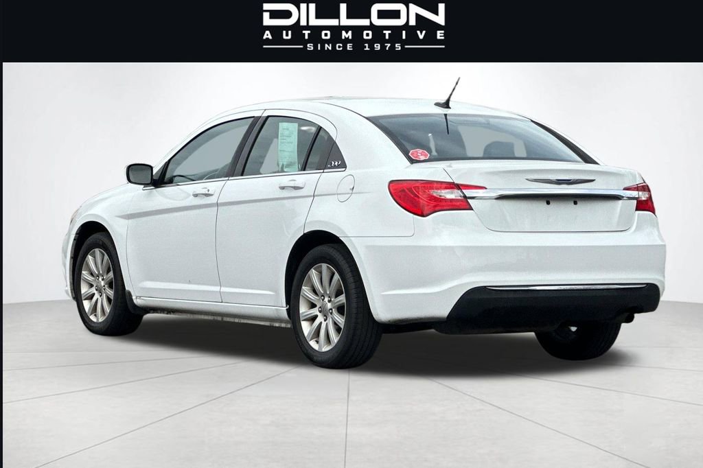 Used 2013 Chrysler 200 Touring w/ Cold Weather Group FWD image 6