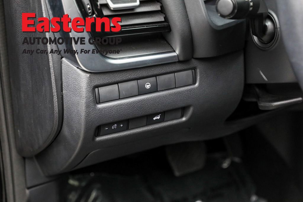 Used 2021 Nissan Rogue SV w/ Premium Package image 21