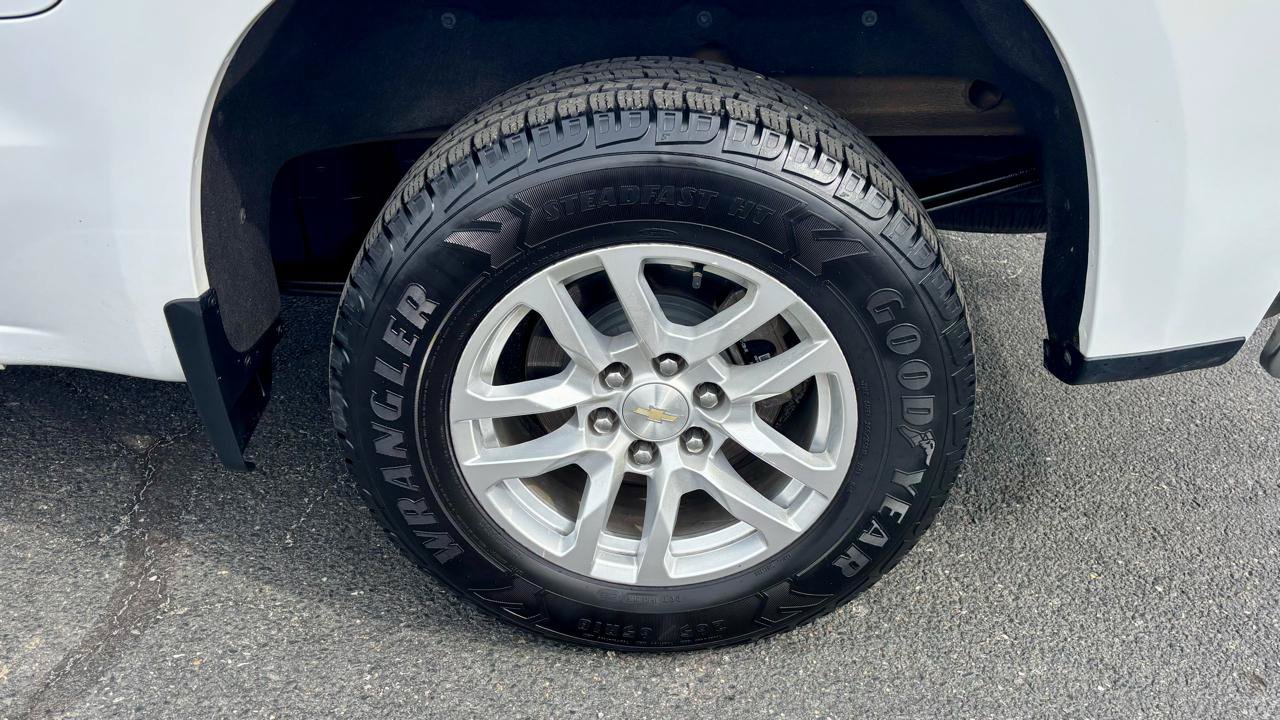 Used 2020 Chevrolet Silverado 1500 LTZ w/ LTZ Convenience Package AWD/4WD image 9