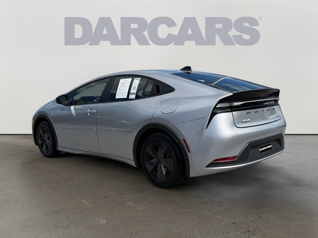 Used 2026 Toyota Prius Plug-In Hybrid FWD image 5