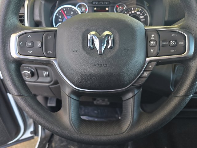 New 2027 RAM 3500 Big Horn AWD/4WD image 13