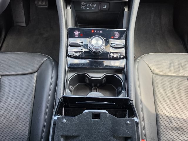 Used 2023 Jeep Grand Cherokee Overland AWD/4WD image 34