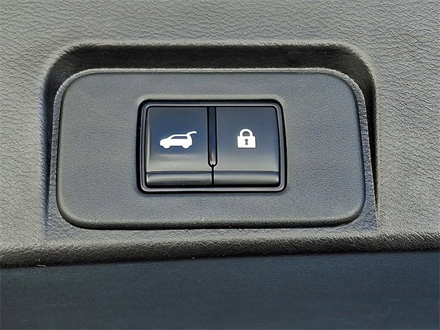 Used 2023 Nissan Rogue SV w/ SV Premium B Package image 31