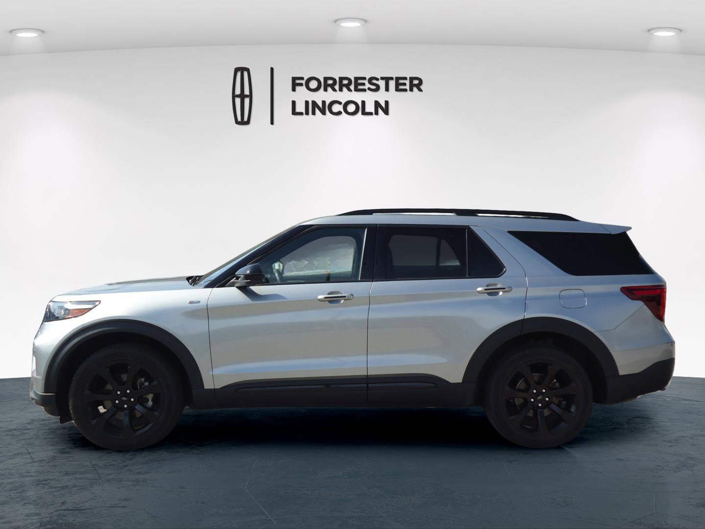 Used 2022 Ford Explorer ST-Line w/ Class IV Trailer Tow Package image 6