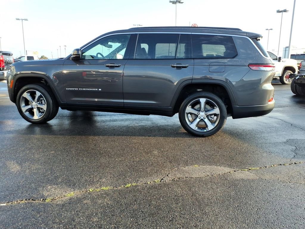 New 2026 Jeep Grand Cherokee L Limited w/ Luxury Tech Group II image 3