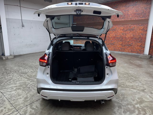 Used 2023 Nissan Kicks SR w/ SR Premium Package image 27