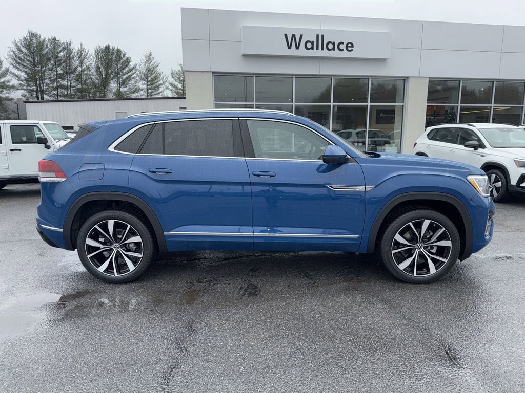 New 2025 Volkswagen Atlas Cross Sport SEL Premium R-Line AWD/4WD image 4