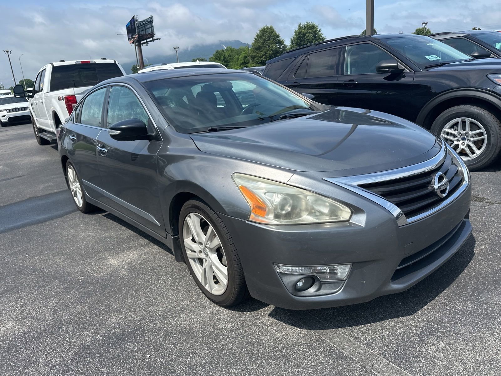 Used 2015 Nissan Altima 3.5 SL FWD video 2