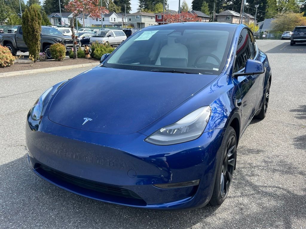 Used 2024 Tesla Model Y Long Range AWD/4WD image 4