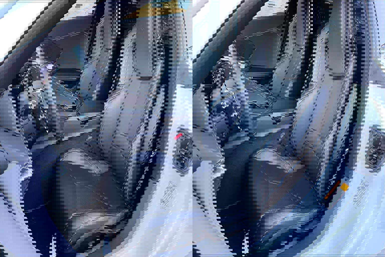 Used 2022 Chevrolet Corvette Stingray Coupe w/ Z51 Performance Package image 7