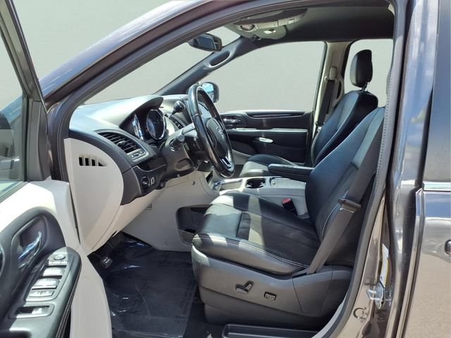 Used 2020 Dodge Grand Caravan SXT FWD image 17