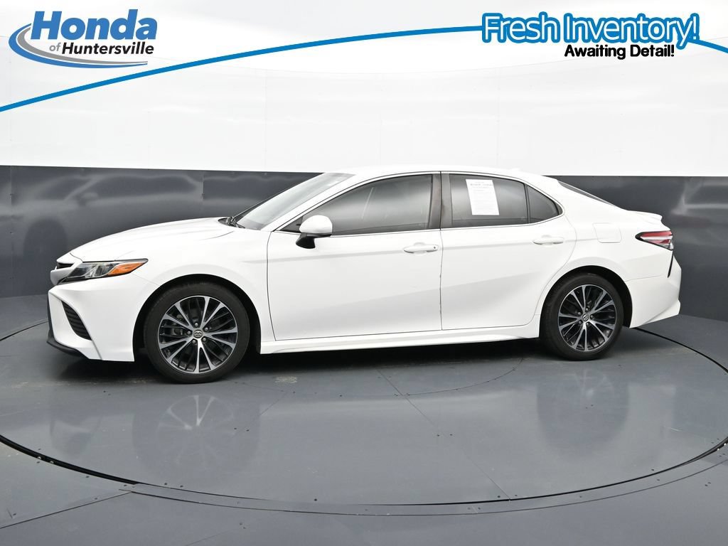 Used 2020 Toyota Camry SE FWD image 6