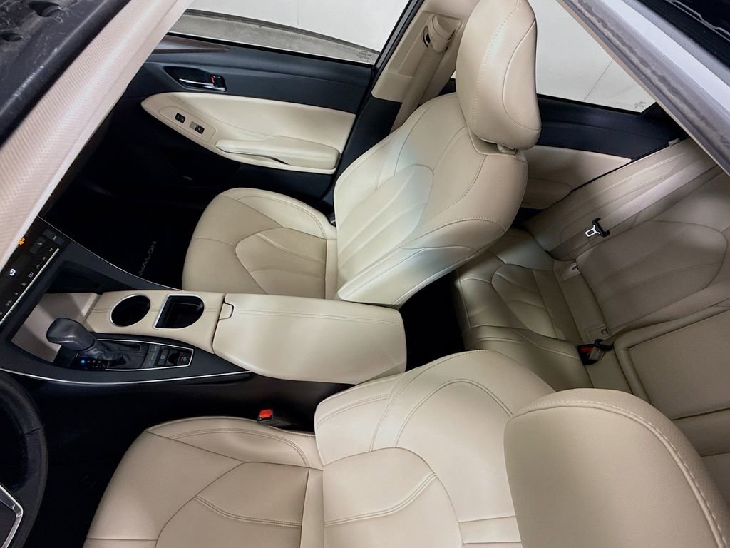 Certified 2019 Toyota Avalon XLE image 21