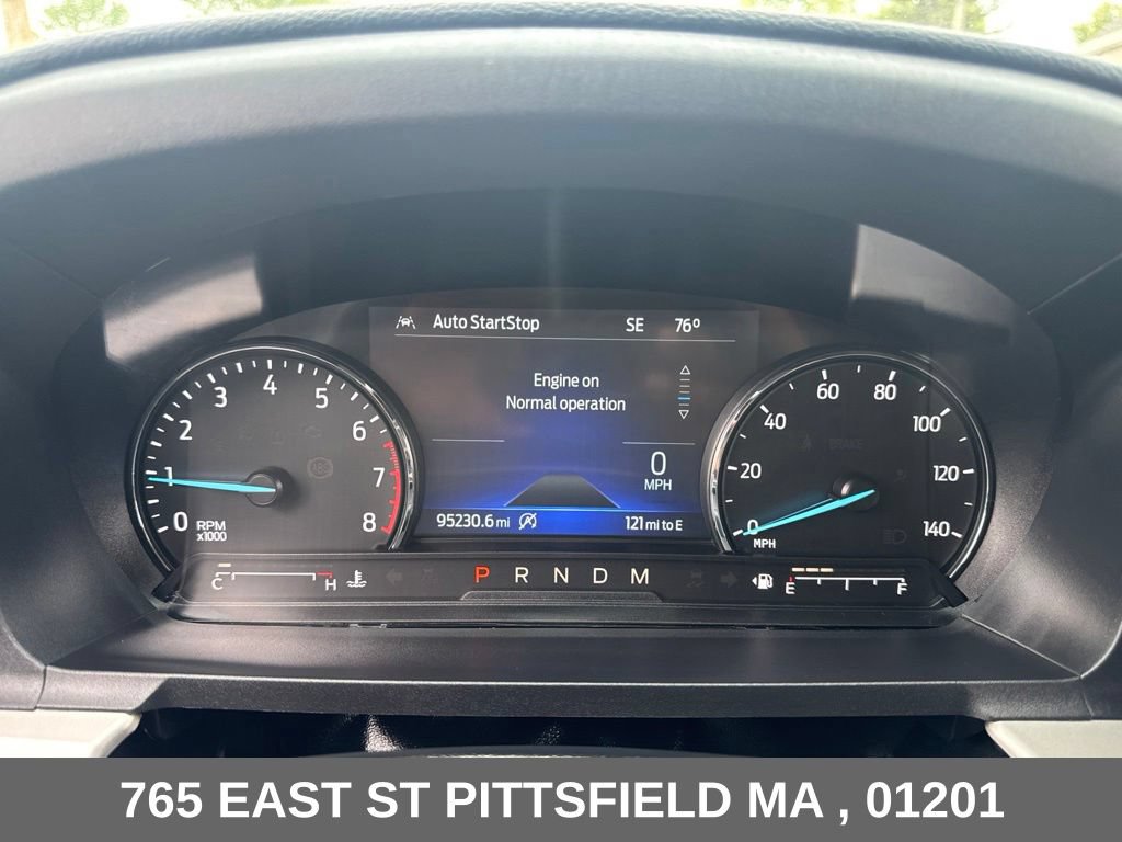 Used 2021 Ford Explorer XLT w/ Equipment Group 202A AWD/4WD image 28