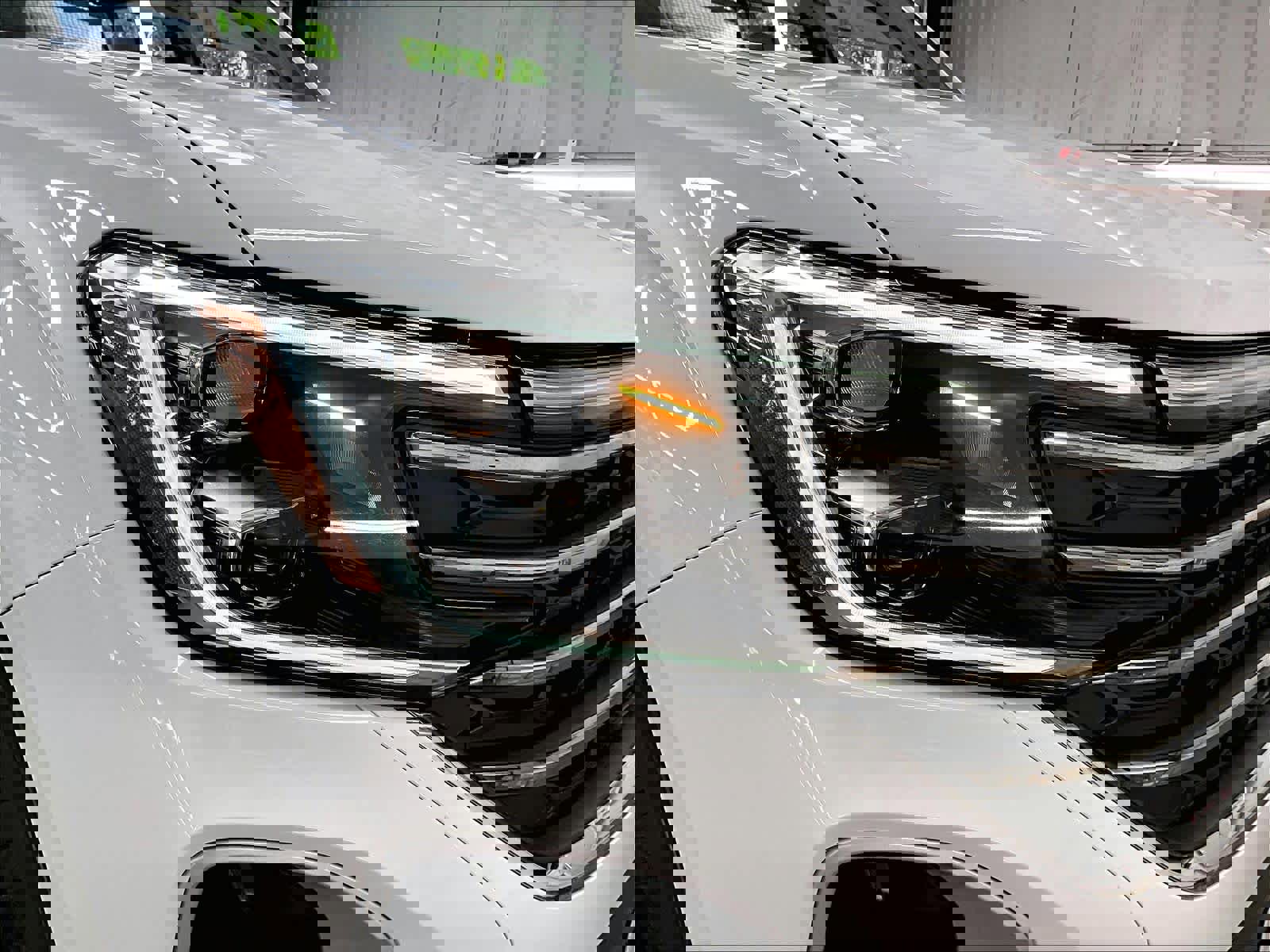 Used 2024 Volkswagen Atlas SE image 31