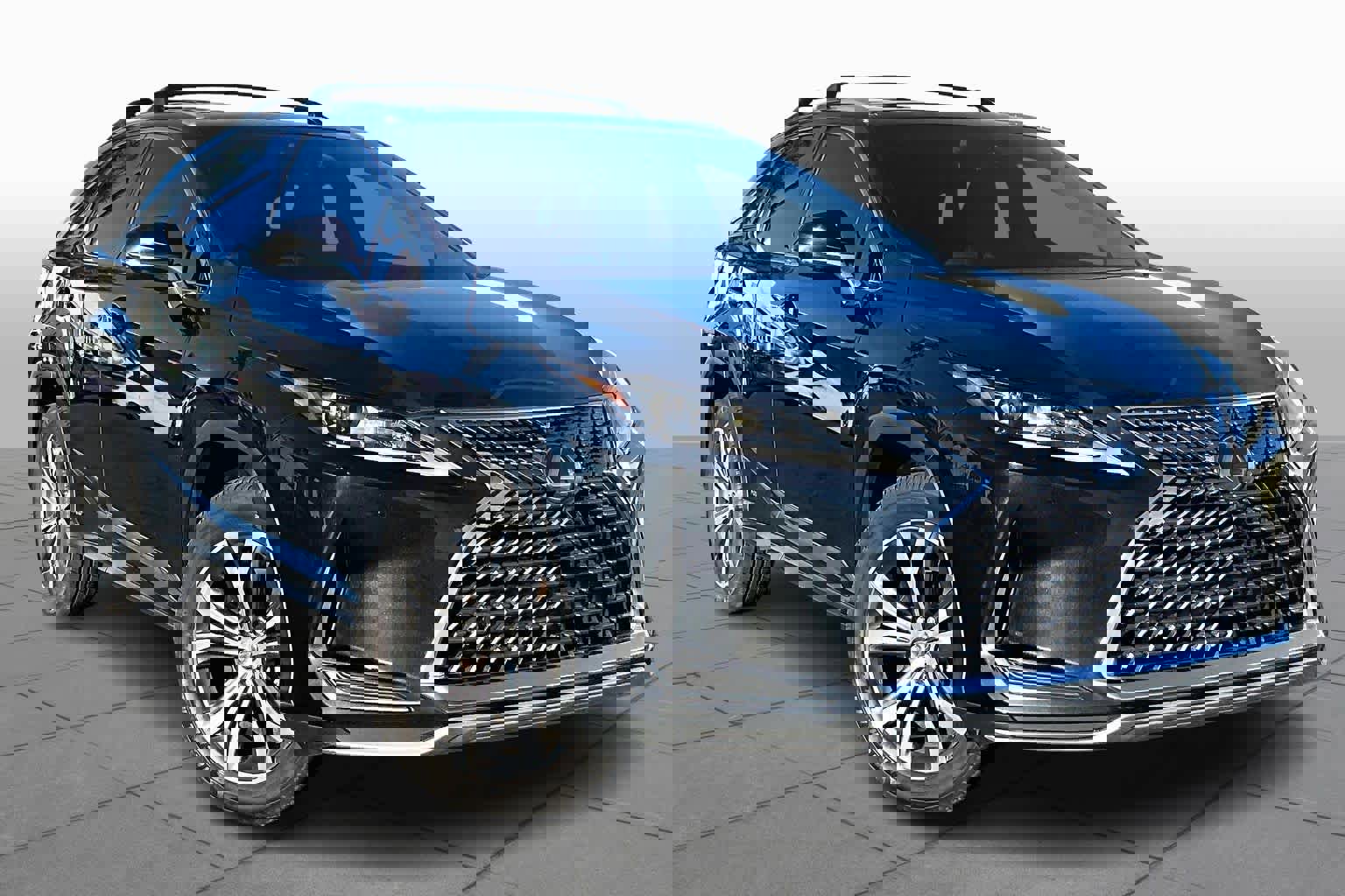 Used 2021 Lexus RX 450h AWD w/ Premium Package image 2