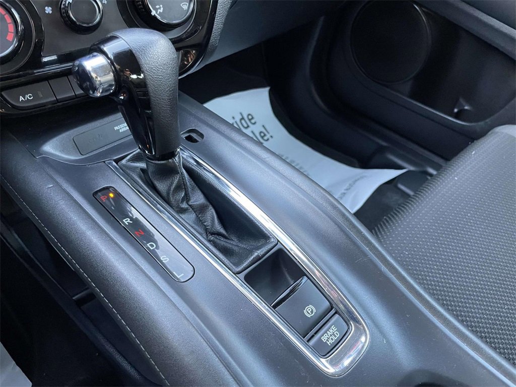 Used 2022 Honda HR-V LX image 29