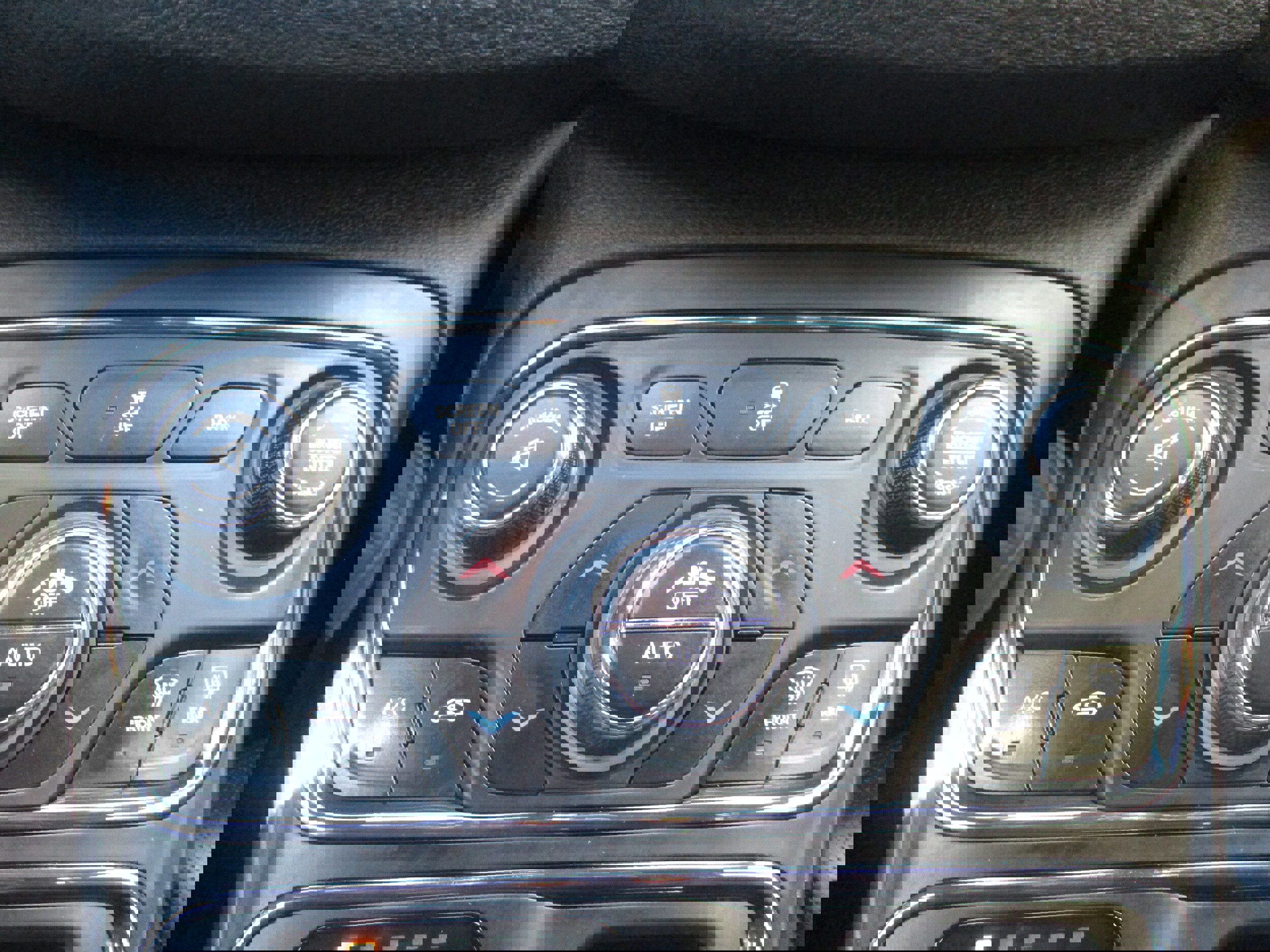 Used 2015 Chrysler 200 S w/ Navigation & Sound Group I image 15