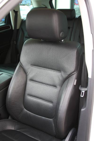 Used 2016 Volkswagen Touareg VR6 AWD/4WD image 23