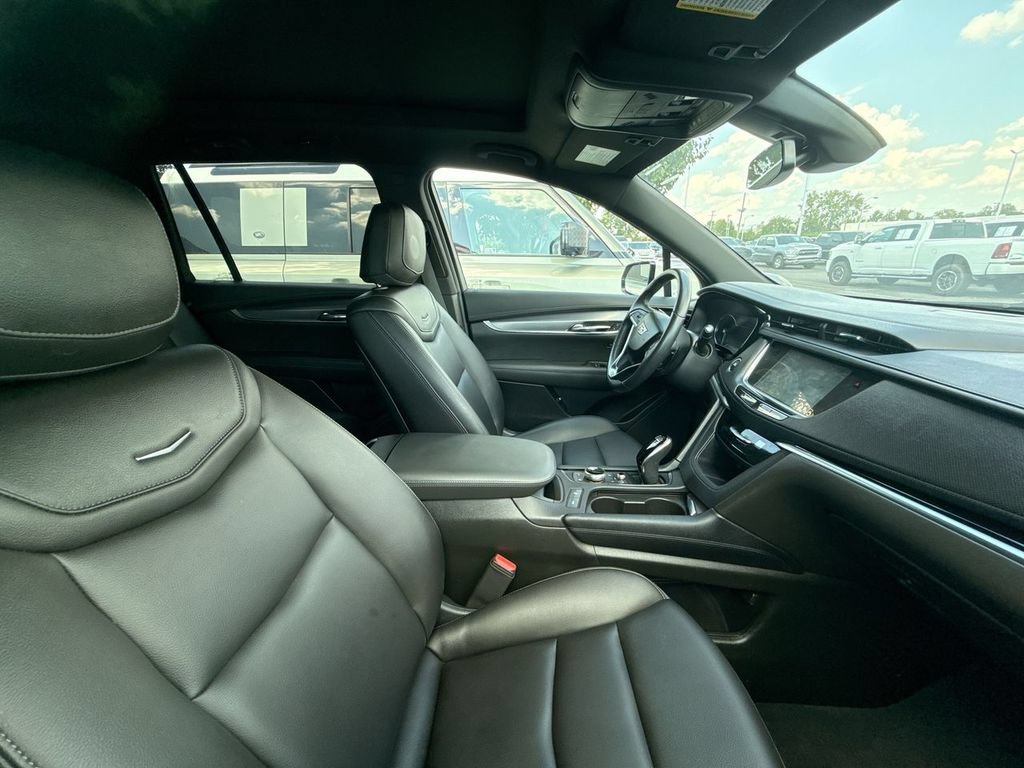 Used 2024 Cadillac XT6 Luxury w/ LPO, Floor Liner Package AWD/4WD image 13