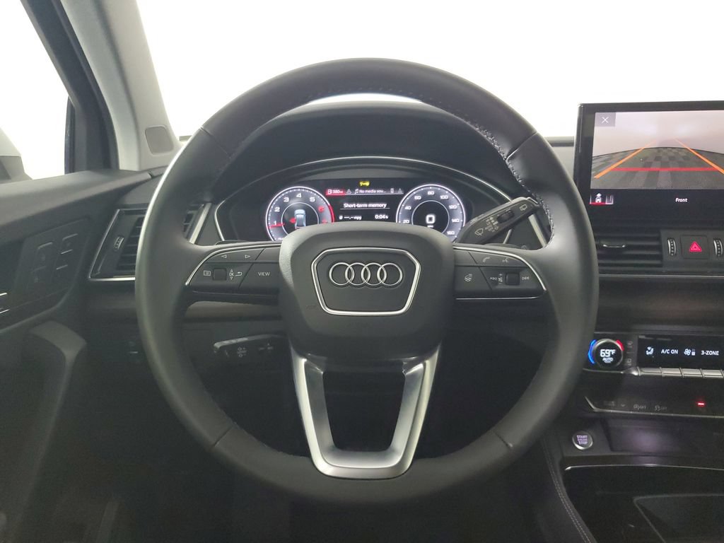 Used 2023 Audi Q5 2.0T Premium Plus w/ Premium Plus Package AWD/4WD image 16