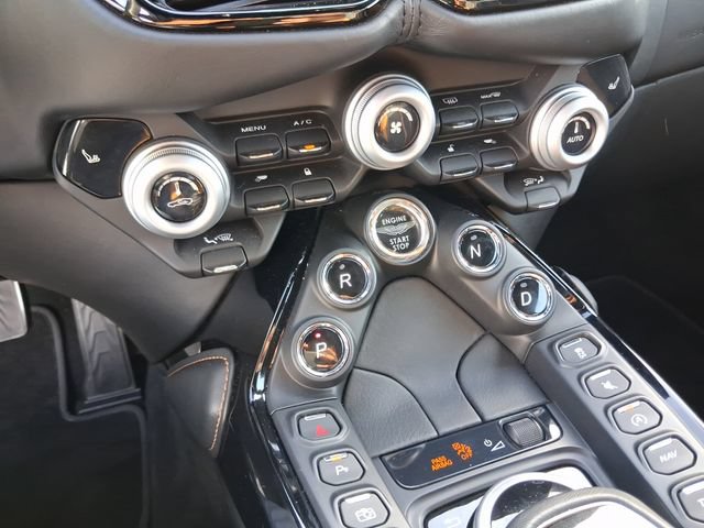Used 2020 Aston Martin V8 Vantage Coupe RWD image 17